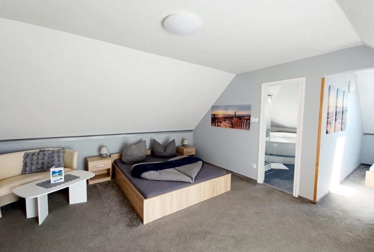 블로톤퓌레드 Margret Haus B&B 외부 사진
