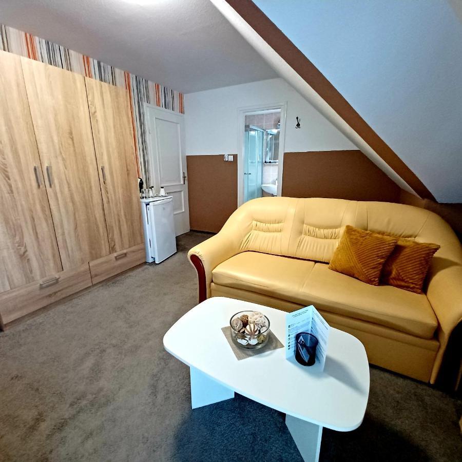 블로톤퓌레드 Margret Haus B&B 외부 사진